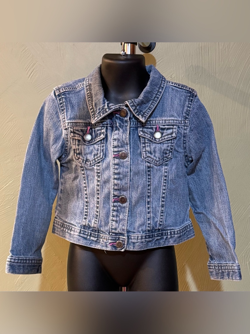 Genuine Kids from OshKosh Girls Denim Jacket Size 5T Medium Wash GUC Snap Front
